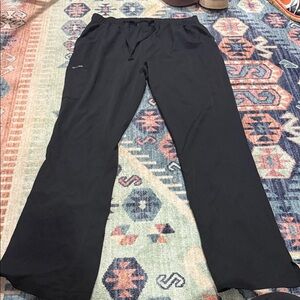 healing hands Straight Leg Scrub Pants in Black